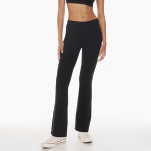 aritzia sunday best poise flare knit pant